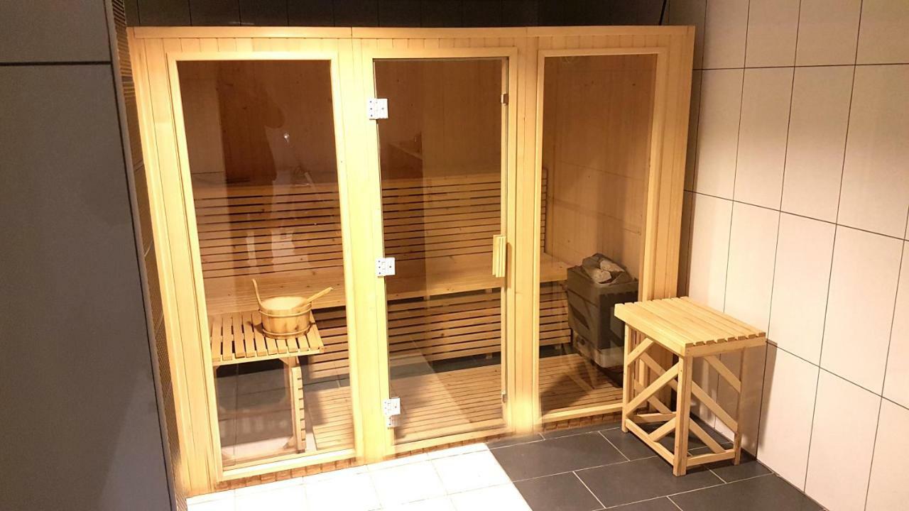 Luxus Familienvilla Mit Jacuzzi & Sauna Tzummarum ภายนอก รูปภาพ