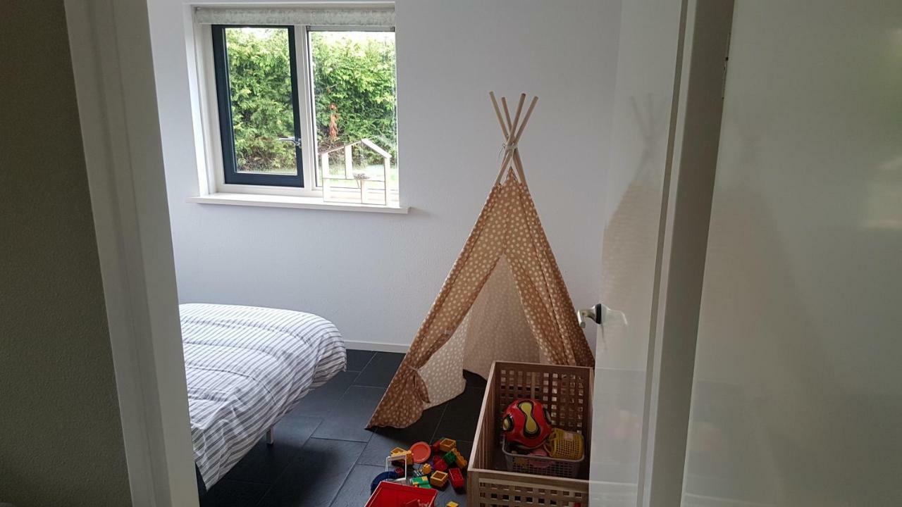 Luxus Familienvilla Mit Jacuzzi & Sauna Tzummarum ภายนอก รูปภาพ