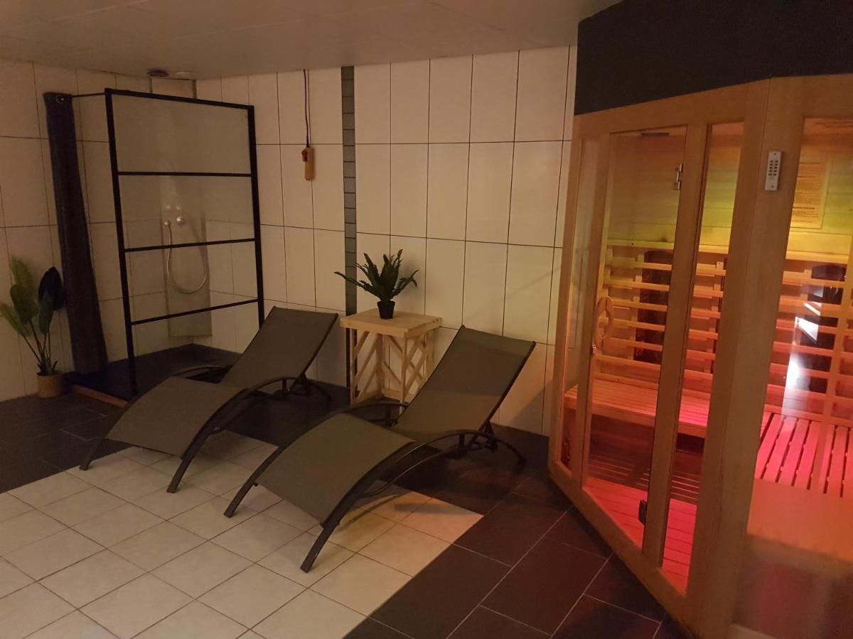Luxus Familienvilla Mit Jacuzzi & Sauna Tzummarum ภายนอก รูปภาพ