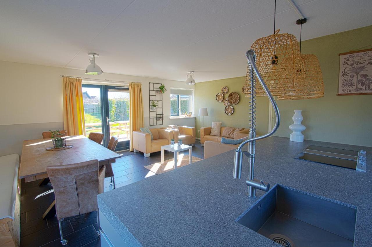 Luxus Familienvilla Mit Jacuzzi & Sauna Tzummarum ภายนอก รูปภาพ
