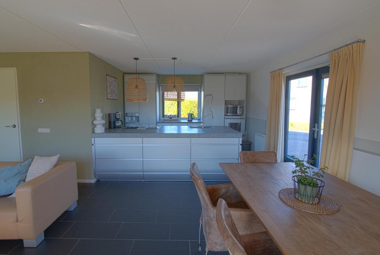 Luxus Familienvilla Mit Jacuzzi & Sauna Tzummarum ภายนอก รูปภาพ